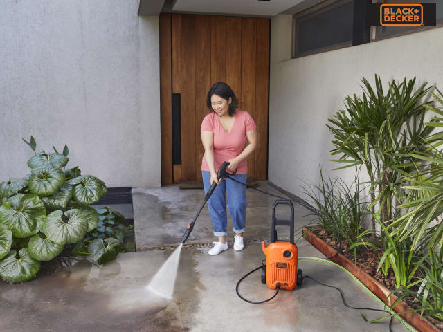 BLACK + DECKER BEPW1300L Pressure Washer 110 Bar Self Priming Compact Design