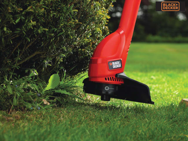 BLACK + DECKER GL250 Strimmer 250W Lightweight Bump Feed 23cm Cutting Width
