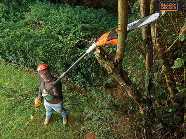 BLACK + DECKER PS7525 Corded Pole Saw 25cm Bar 800W Extendable 2.7m