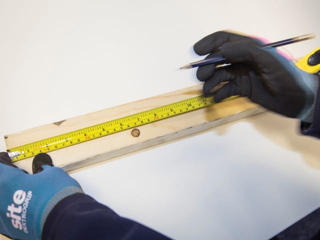 BlueSpot Tools 5m Tape Measure 12 Piece Display Rubberised Grip Easy Lock