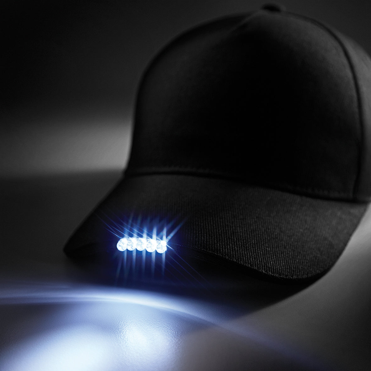 Beechfield LED Light Cap with Replaceable Cells and Size Adjuster - BSCI
