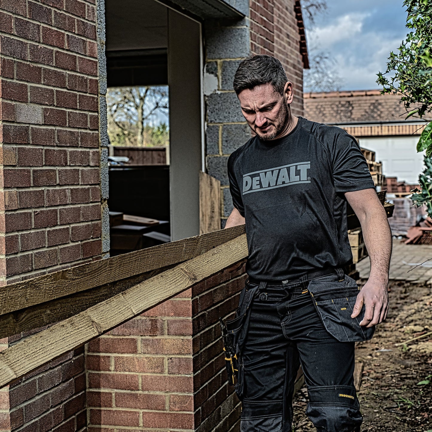 DeWalt PWS Performance T-Shirt Sweat Wicking Raglan Sleeve Workwear Top