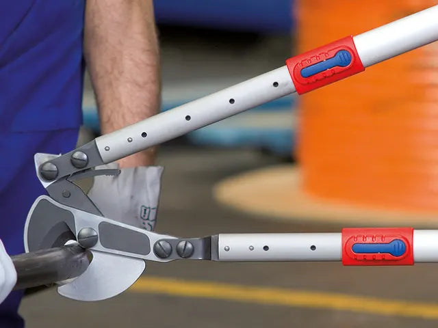 Knipex Ratchet Cable Cutters Telescopic Handles 570-770mm Cutting Capacity 38mm