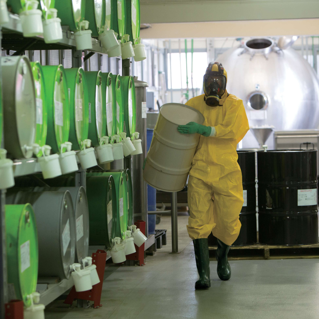 Delta Plus DT300 DELTACHEM Type 3 Waterproof Chemical Protection Coveralls