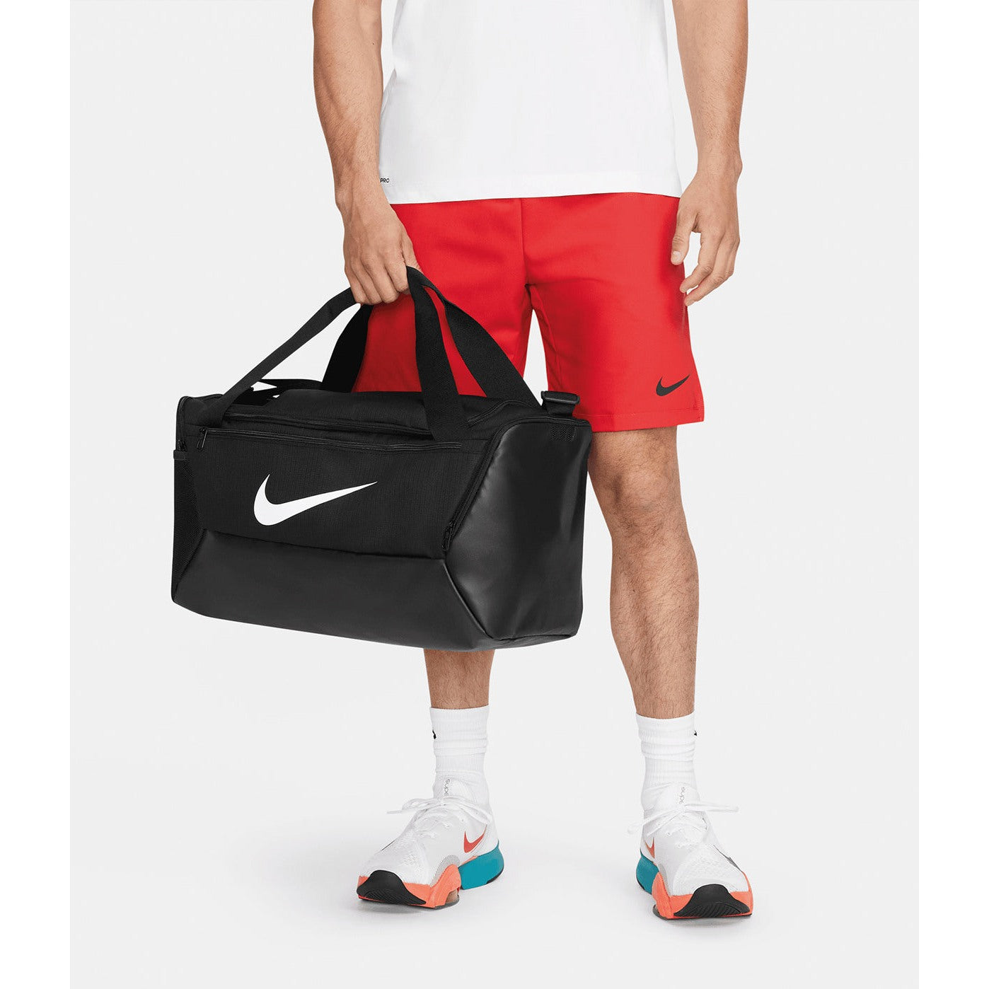 Nike Brasilia Small Duffle Bag 9.5 41L with Shoe Compartment and Pockets
