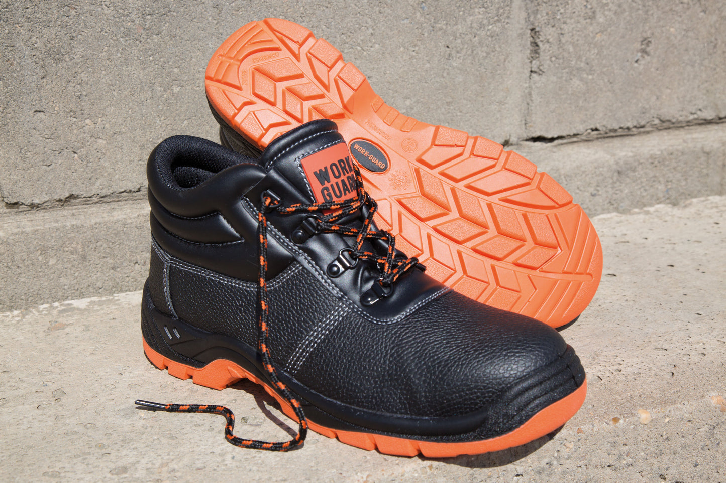Result Workguard Defence Safety Boots S1P Steel Toe Black Leather Chukka