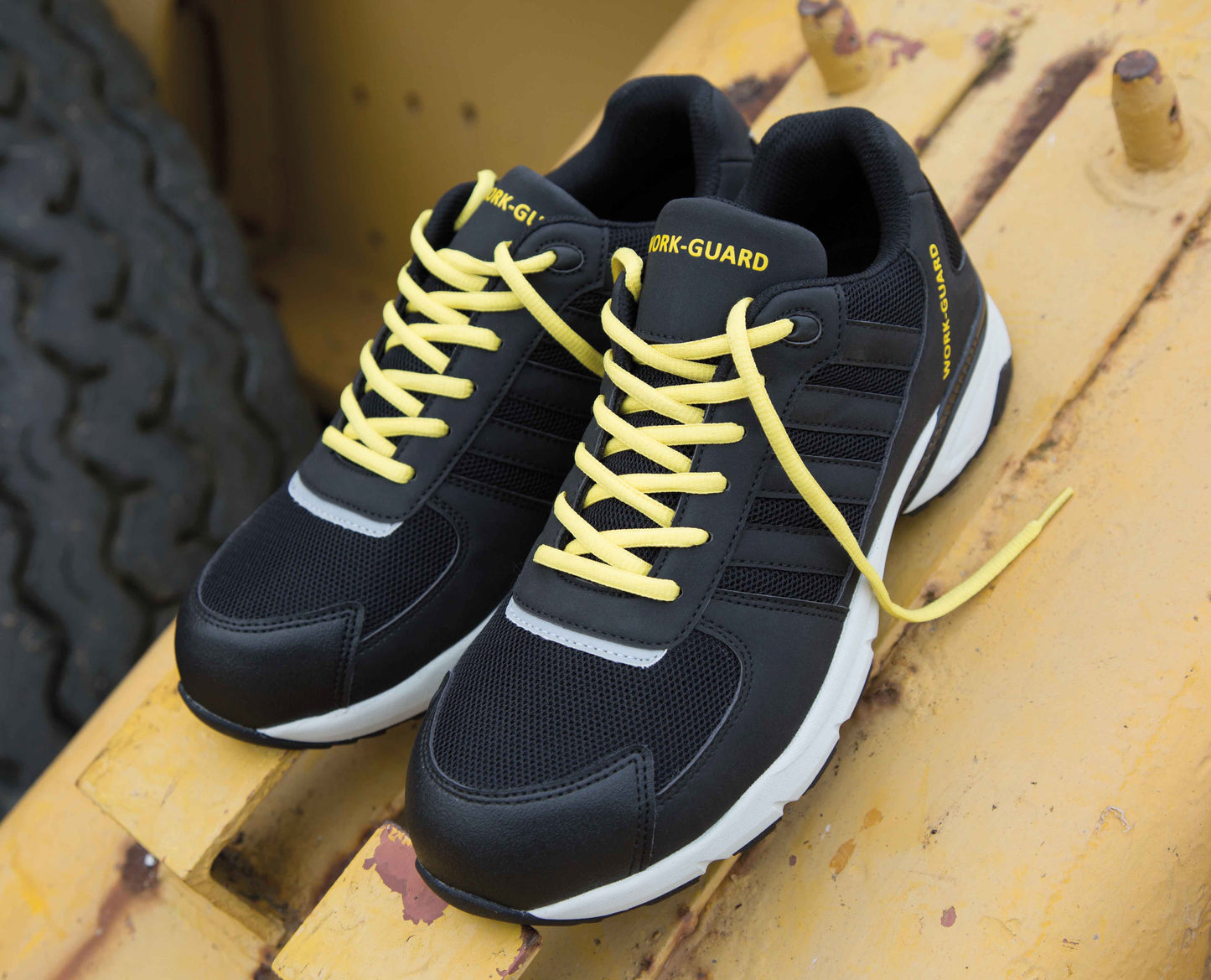 Result Workguard Lightweight Safety Trainers S1P SRC with Spare Laces