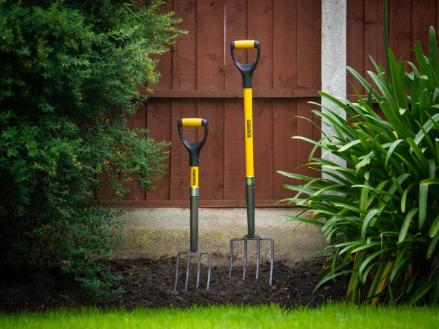 Roughneck Micro Fork YD Heavy-Duty Soil Tool Fibreglass Handle 29in 150mm
