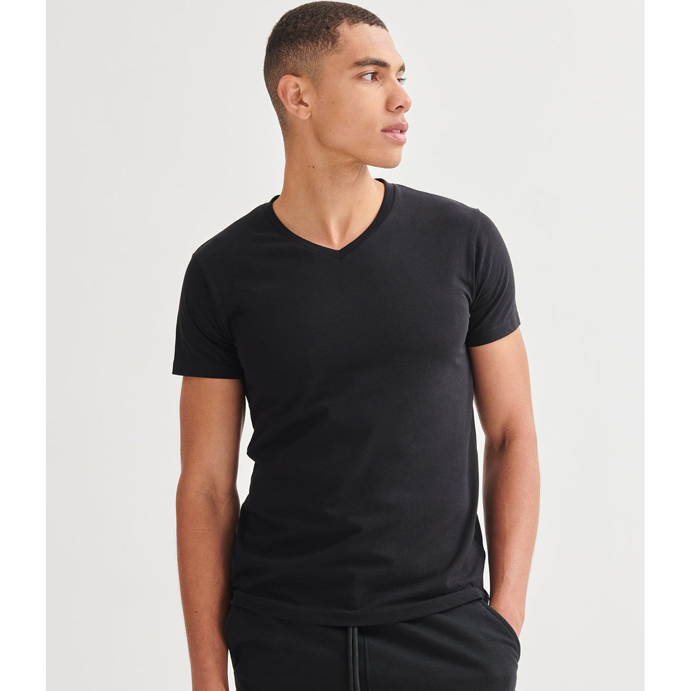 SF Men's Feel Good Stretch V-Neck T-Shirt Modern Fit Soft Cotton Blend