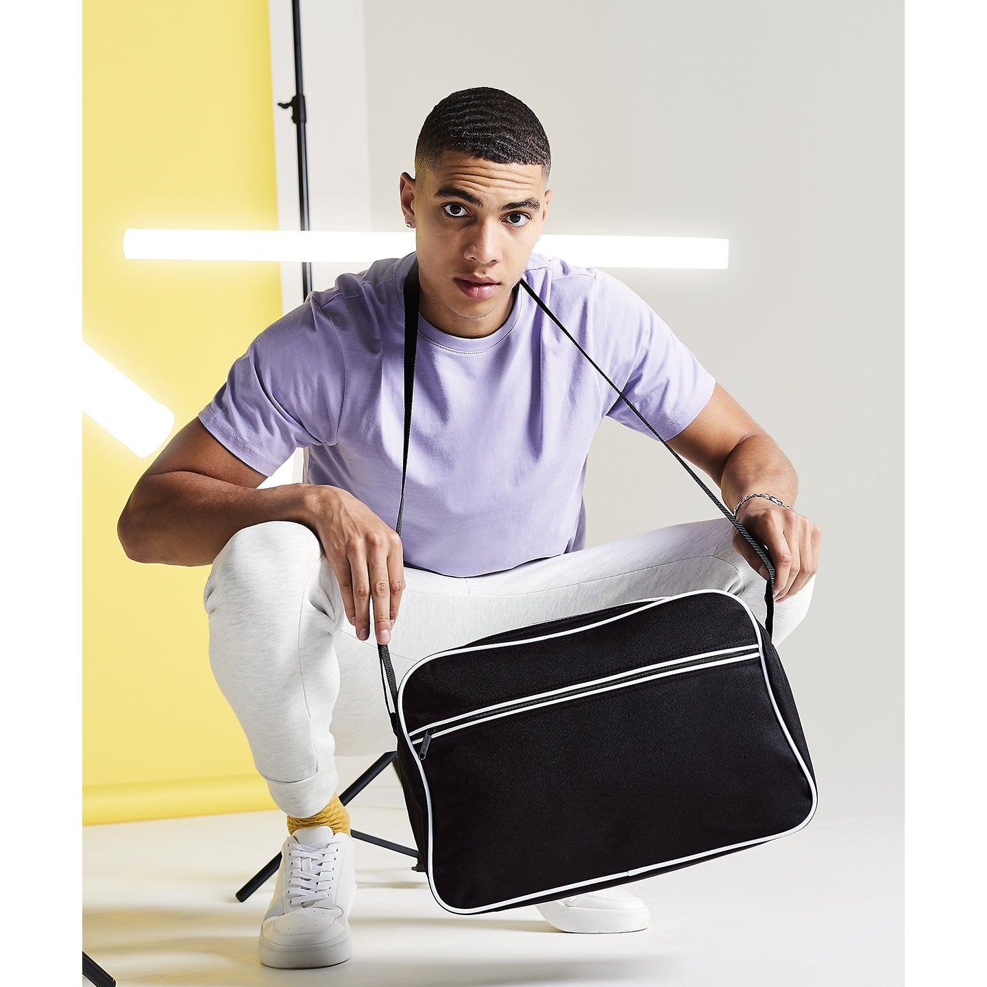 Bagbase Retro Shoulder Bag Adjustable Strap Zipped Pocket 18L Capacity