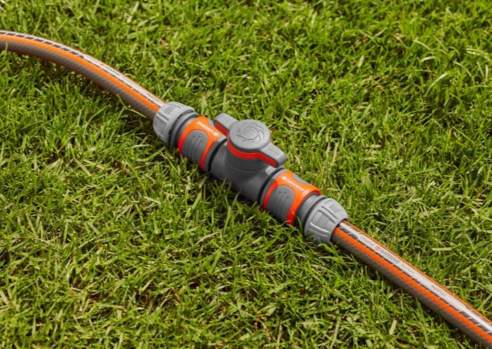 Gardena Coupling with Flow-Control Valve for Adjustable Water Flow