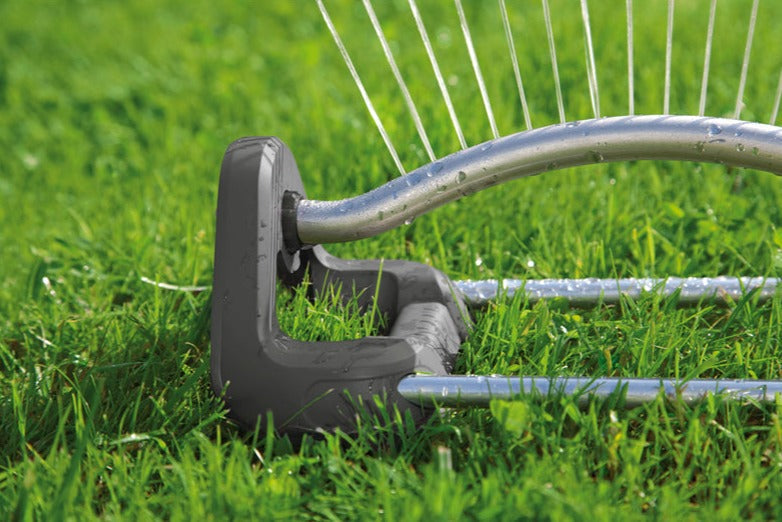 Gardena Aqua S Oscillating Sprinkler for Lawns 90-220 m² Adjustable Range