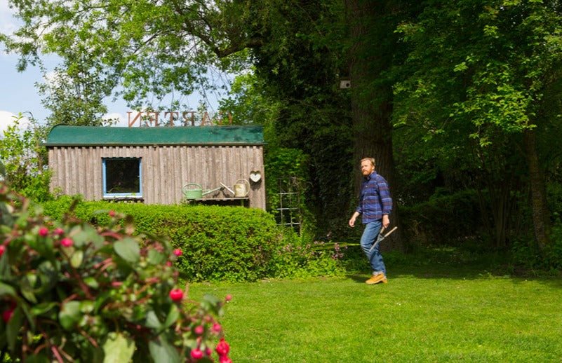 Gardena Classic Hedge Clipper with Ergonomic Handles and Serrated Blades