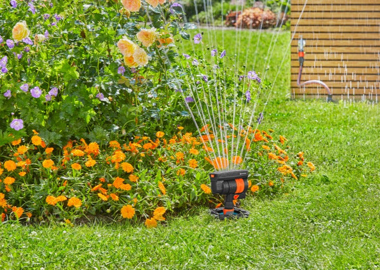 Gardena Complete Pipeline Set with Oscillating Sprinkler - Easy Garden Watering
