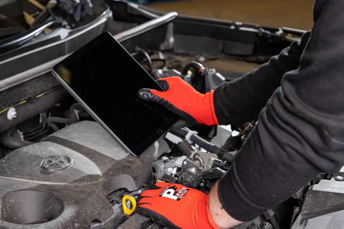 Predator Sensor Gloves + PolyMax Palm Coating, Touchscreen Compatible