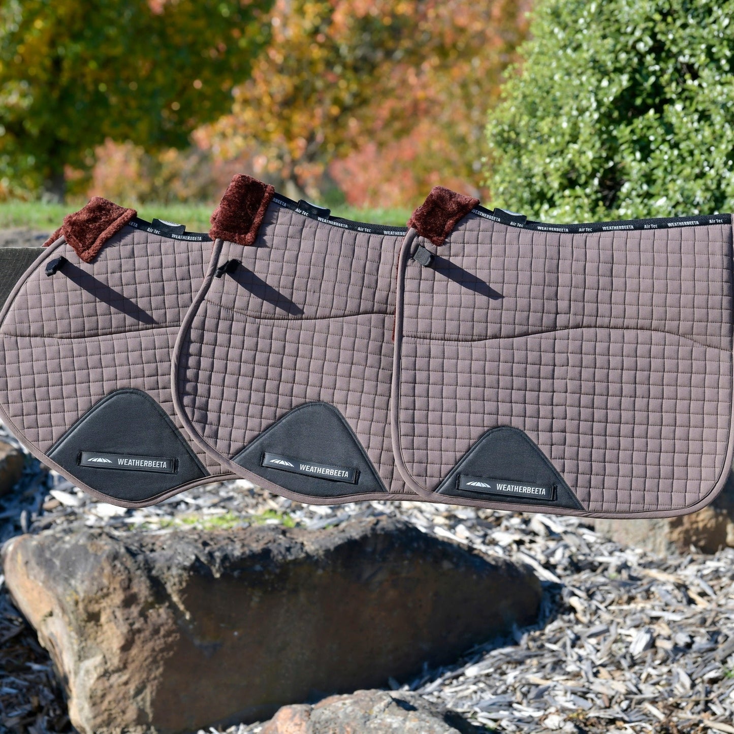 Weatherbeeta Prime Comfy Fleece Dressage Saddle Pad #colour_brown