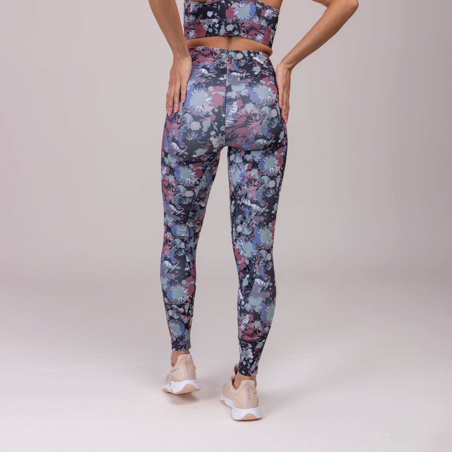 Shires Aubrion Ladies React Sculpt Riding Tights #colour_abstract