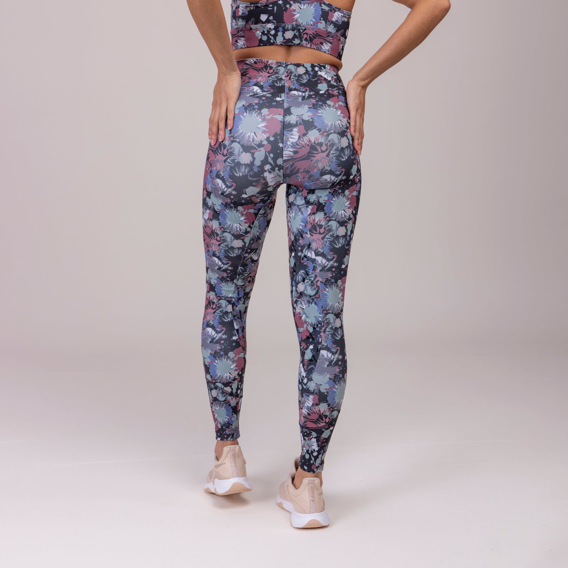 Shires Aubrion Ladies React Sculpt Riding Tights #colour_abstract