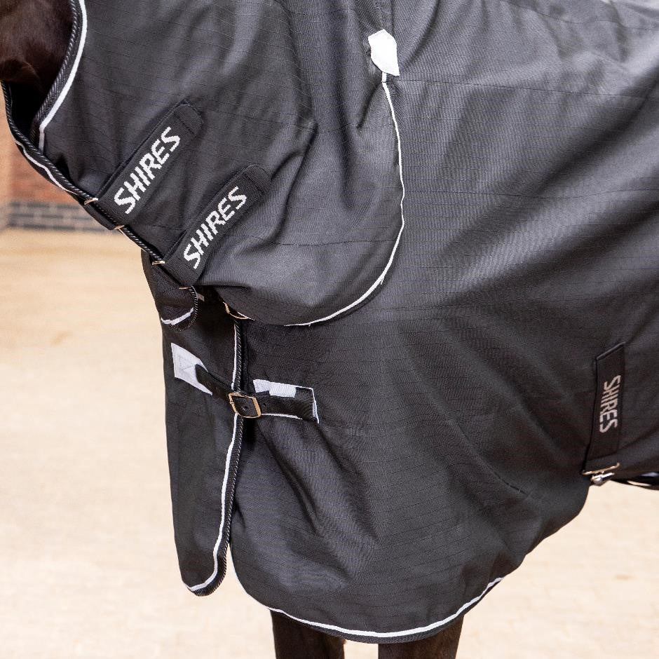 Shires Horse Tempest Lite Combo Stable Rug with Integrated Neck Cover