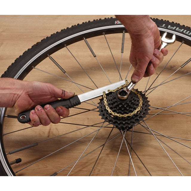 Draper Tools 8-Speed Chain Whip Durable Tool with Non-Slip Handle for Bikes