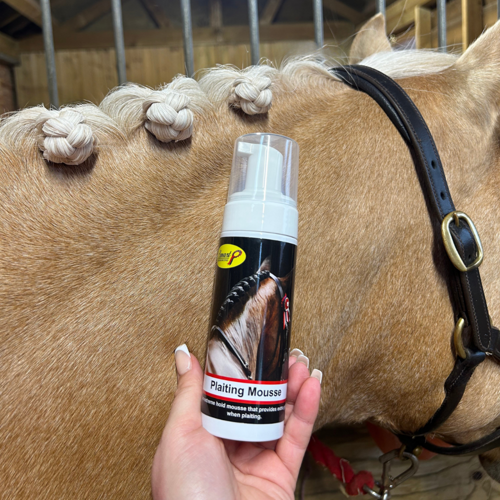 Smart Grooming Horse Plaiting Mousse Extreme Hold for Superior Grip