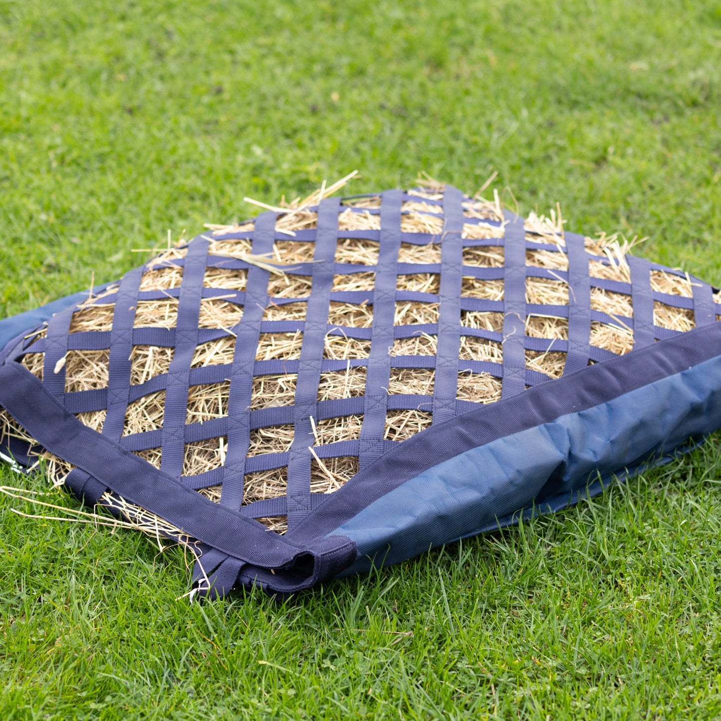 Hy Equestrian Slow Flow Diamond Hay Bag #colour_navy