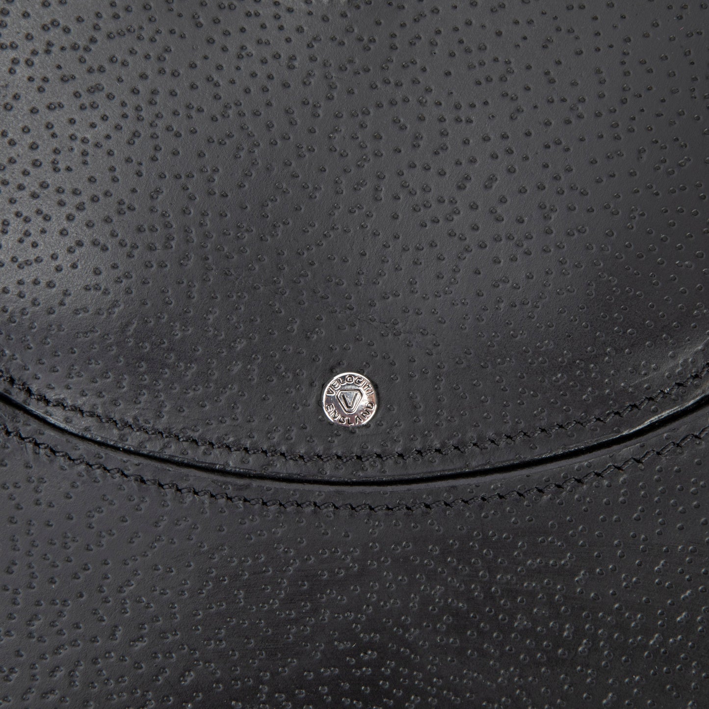 Shires Velociti Lusso Elite Short Stud Girth #colour_black