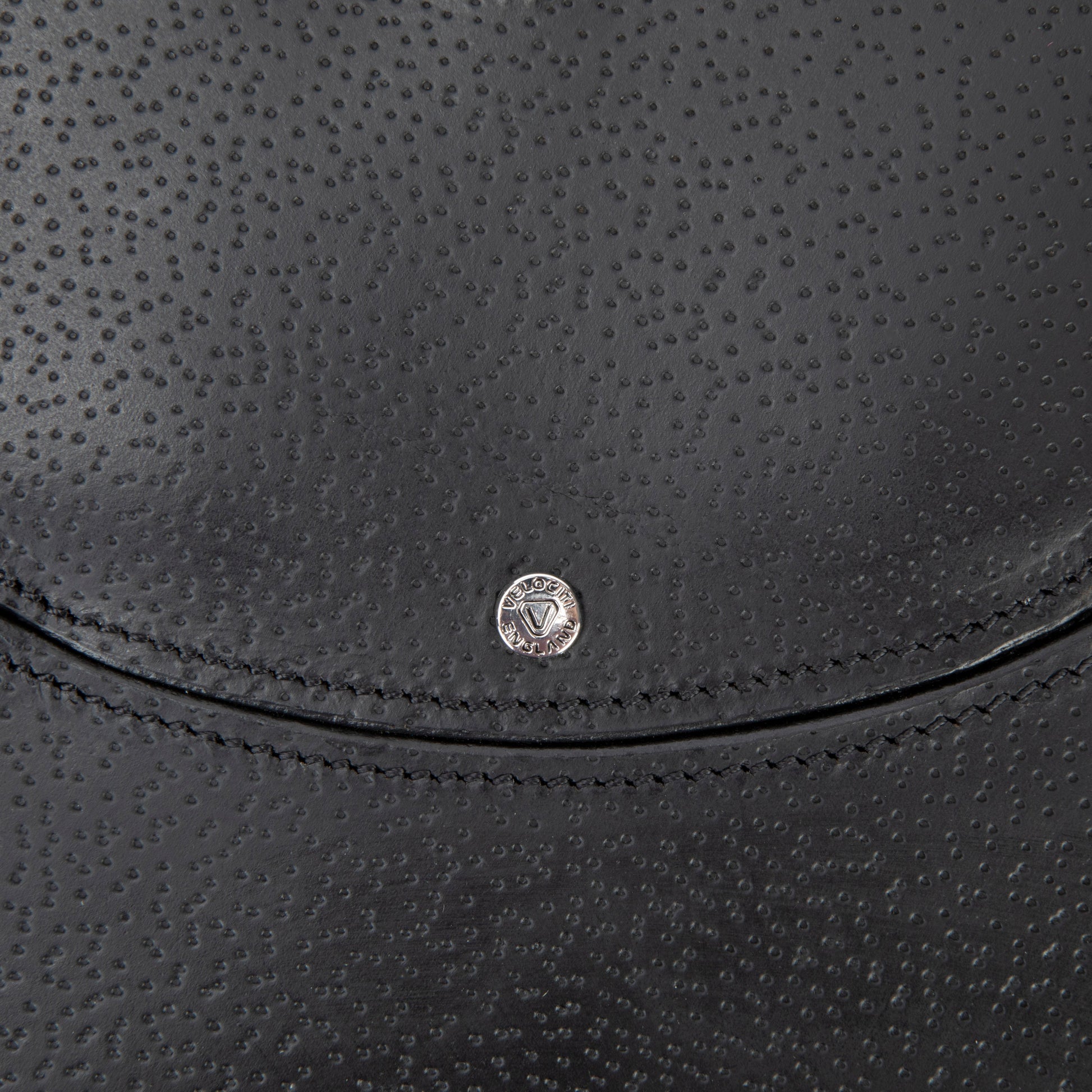 Shires Velociti Lusso Elite Short Stud Girth #colour_black