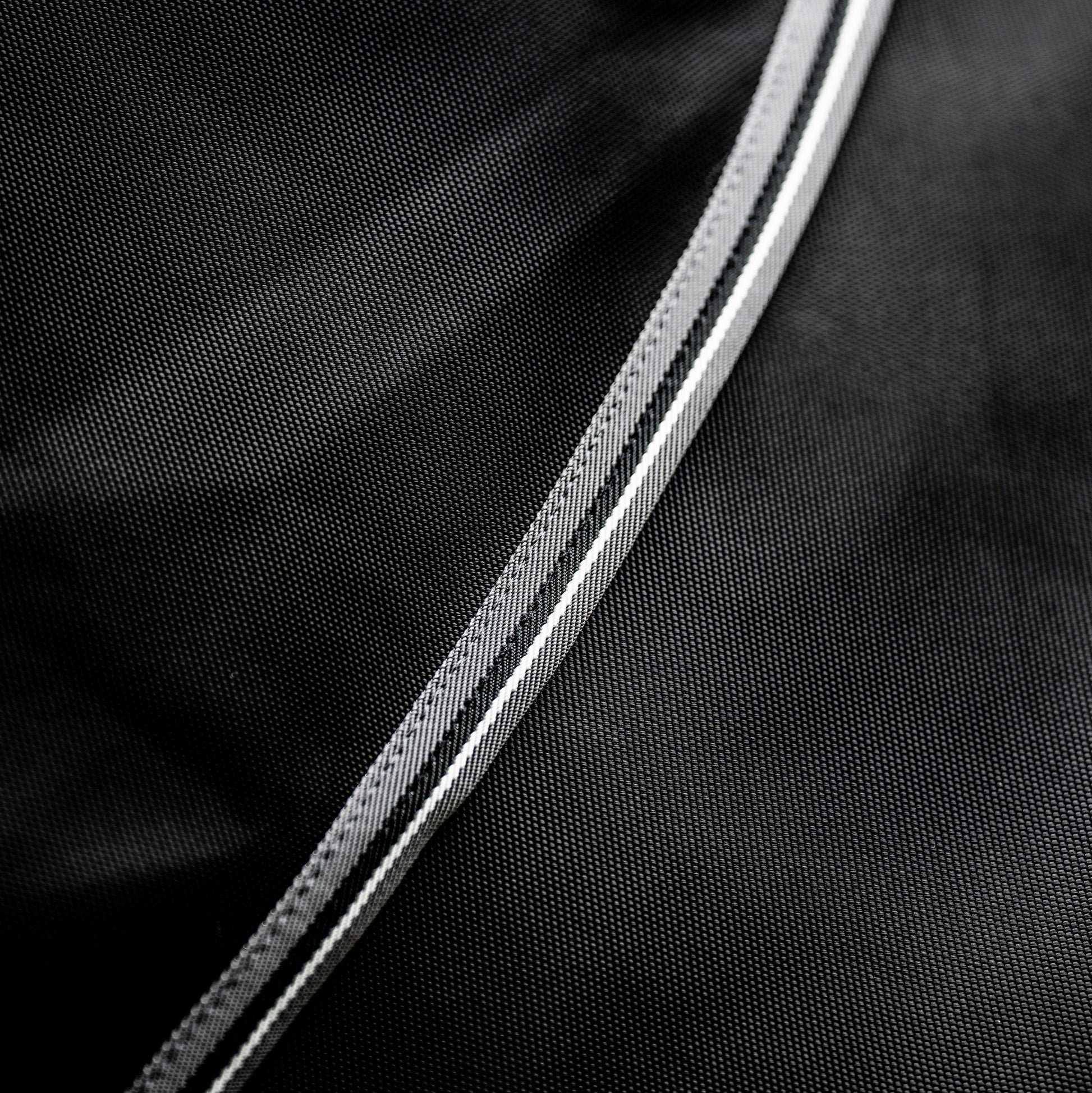 Horseware Ireland Rambo Supreme 1680D Turnout Vari-Layer 450g #colour_black-thunderstorm-grey-silver