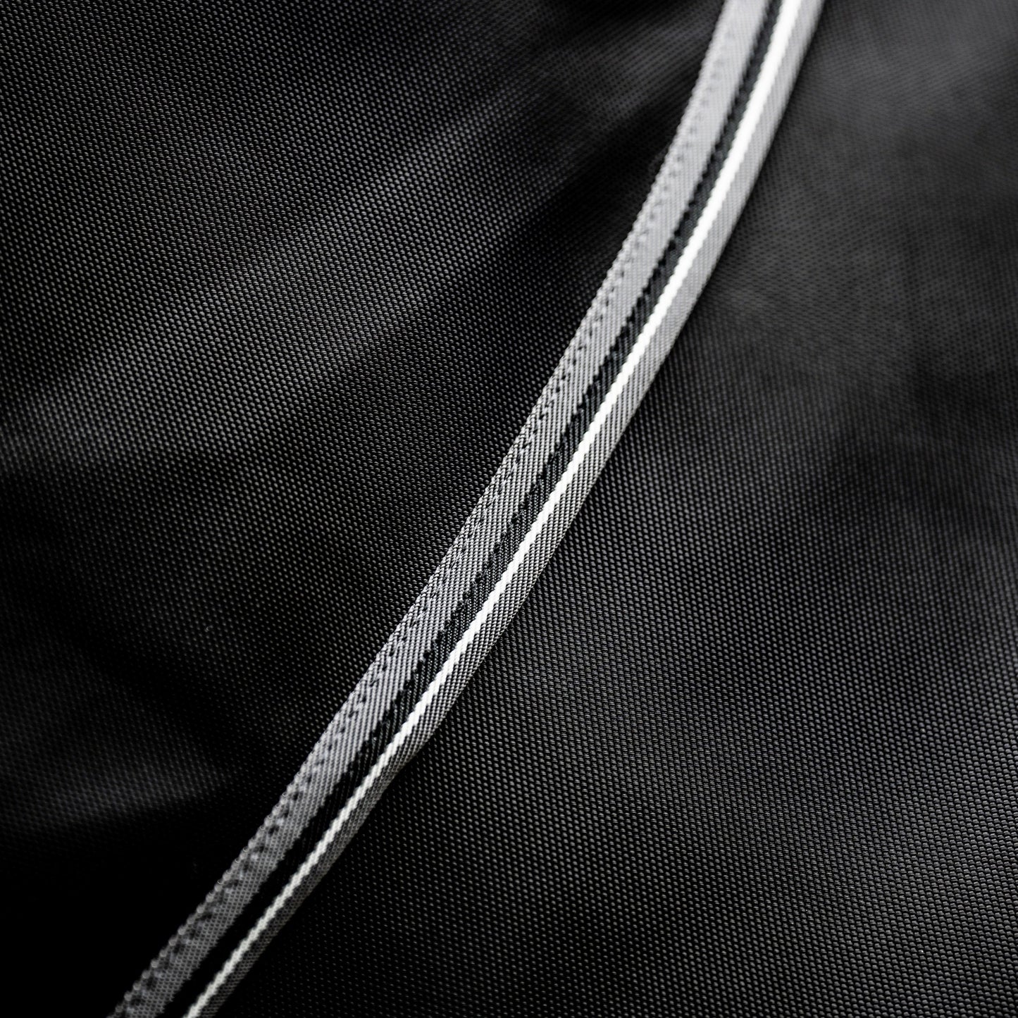 Horseware Ireland Rambo Supreme 1680D Turnout Vari-Layer 250g #colour_black-thunderstorm-grey-silver
