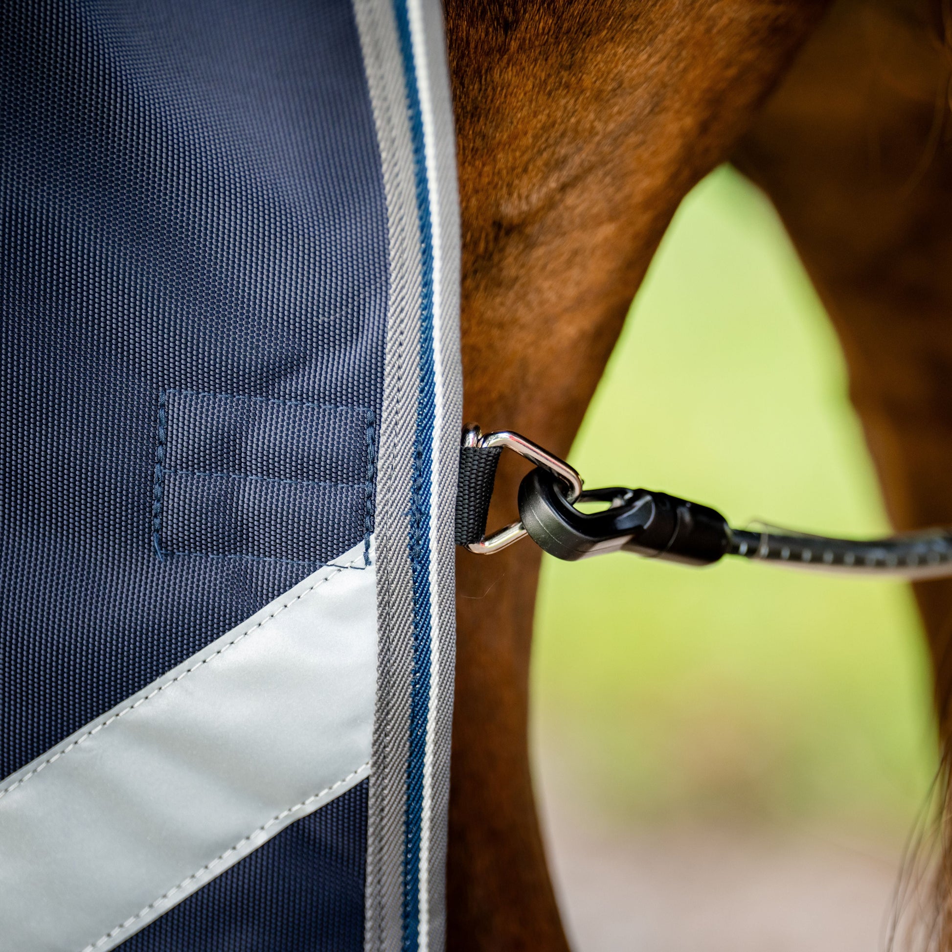 Horseware Ireland Rambo 1680D 50g Turnout Rug #colour_navy-thunderstorm-grey-silver