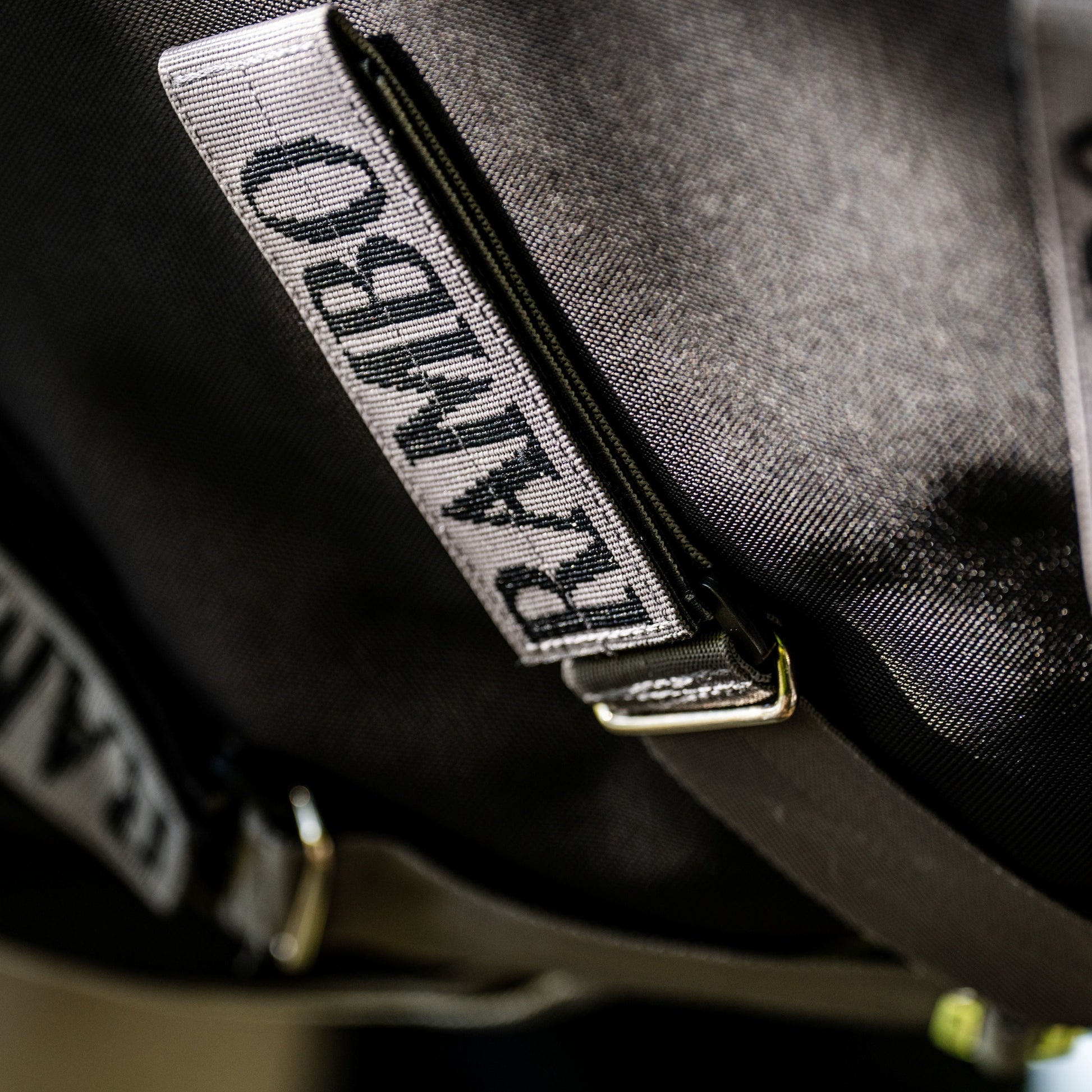 Horseware Ireland Rambo 1680D 250g Vari-Layer Turnout Rug #colour_black-thunderstorm-grey-silver