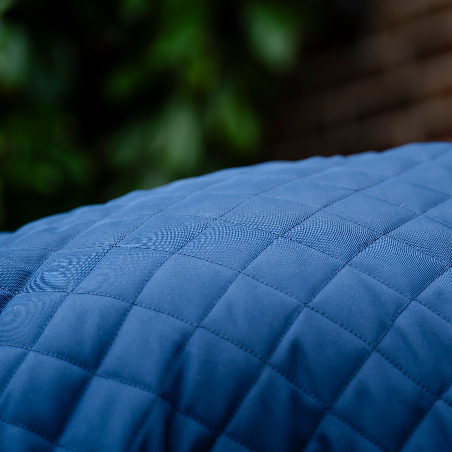 Horseware Ireland Amigo Quilted 200g Plus Stable Rug #colour_navy-titanium-grey-silver
