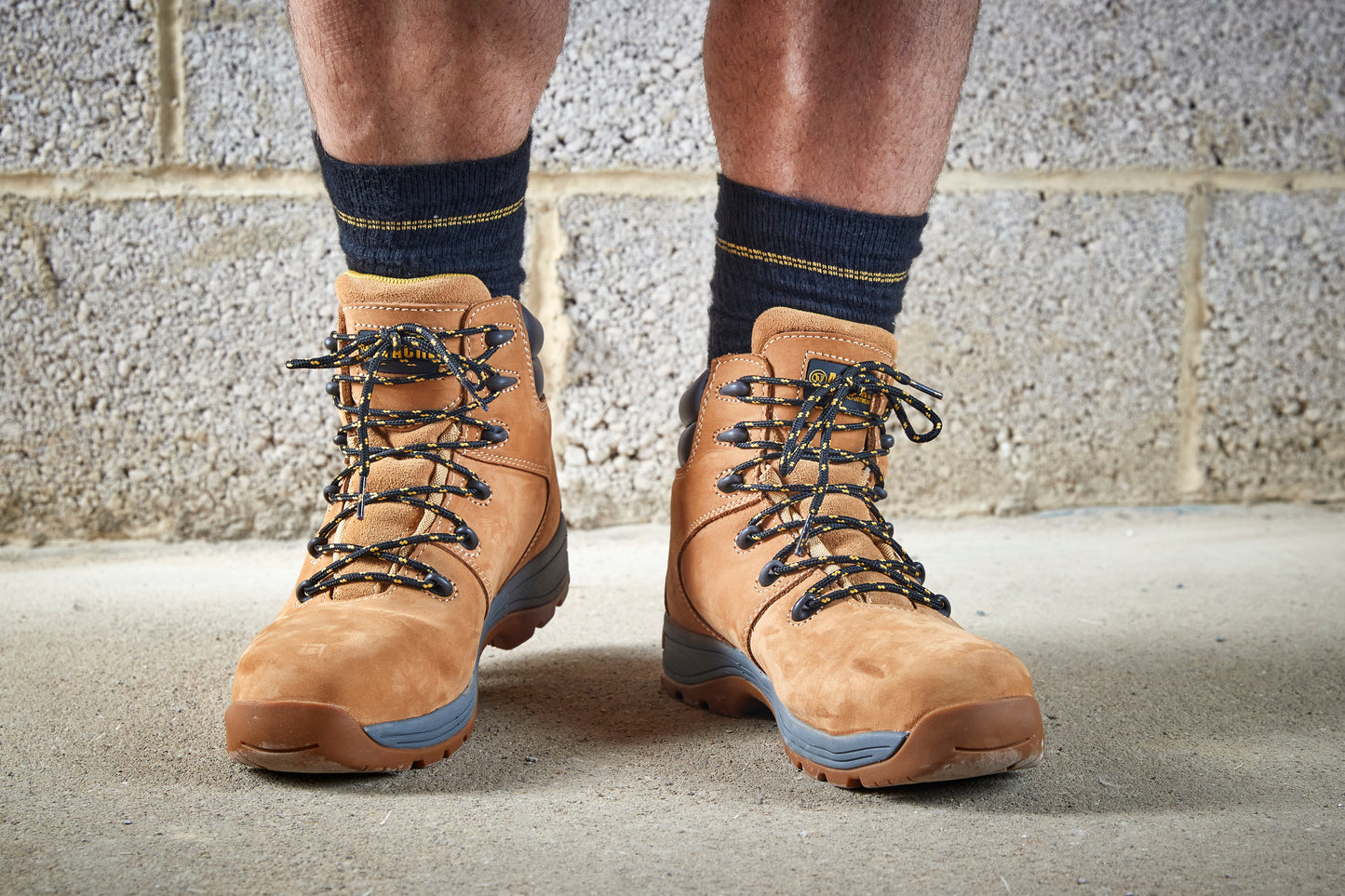 Apache AP314CM Safety Hiker Boots Nubuck Water Resistant Steel Toe Comfort