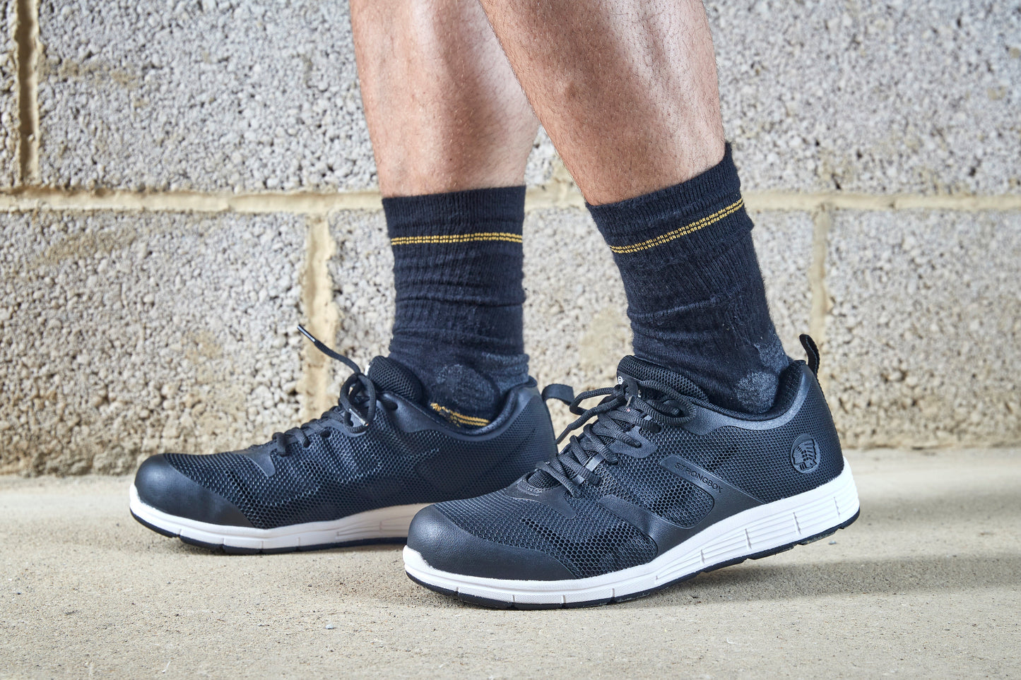 Apache Vault Lightweight Steel Toe Sports Trainers with PU Comfort Insole
