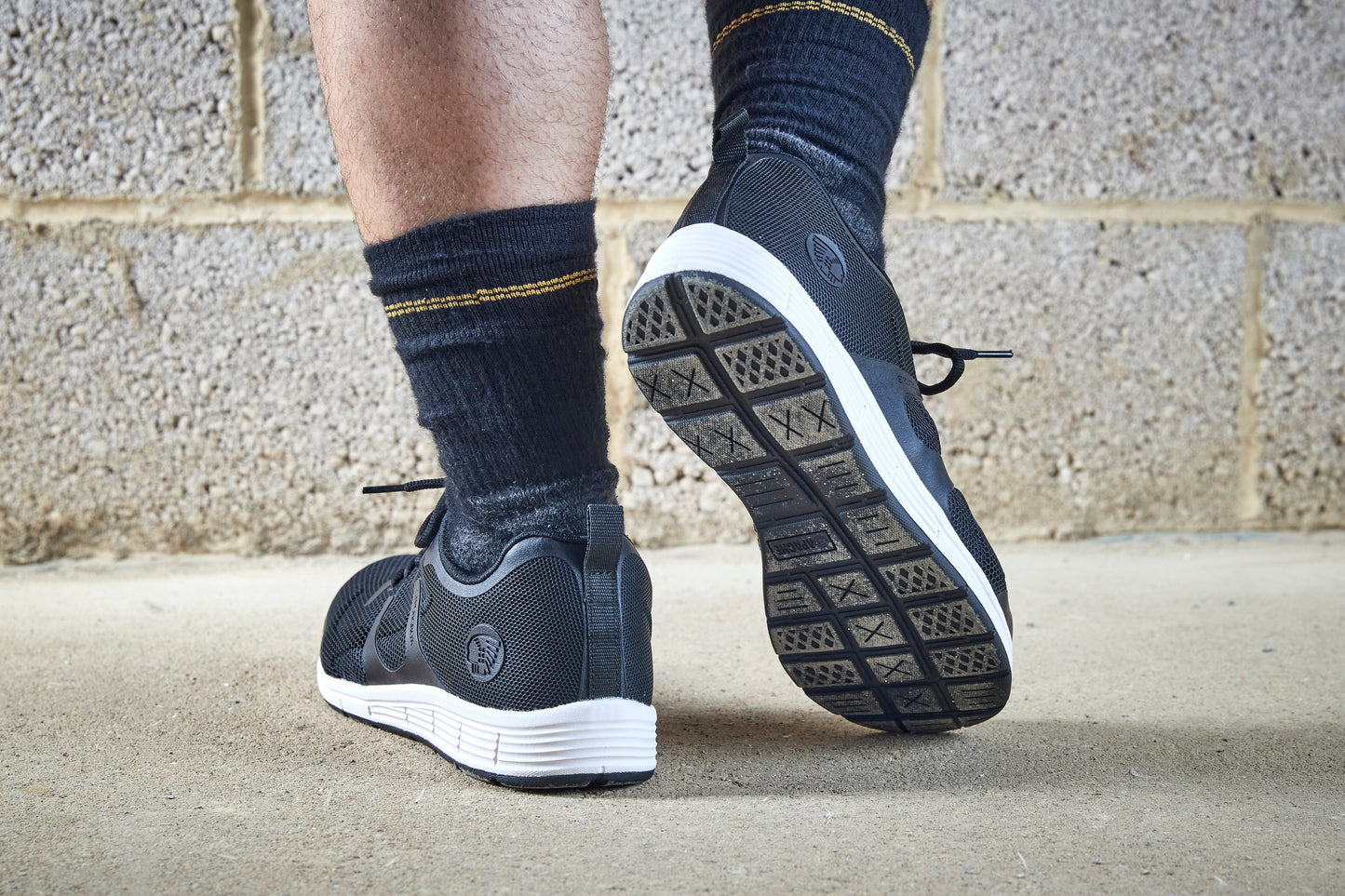Apache Vault Lightweight Steel Toe Sports Trainers with PU Comfort Insole