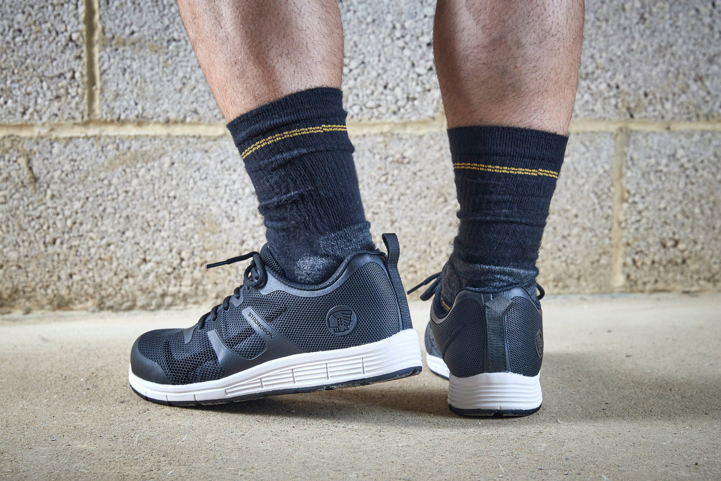 Apache Vault Lightweight Steel Toe Sports Trainers with PU Comfort Insole