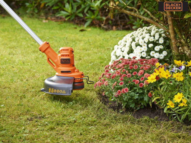 Black & Decker BESTA525 AFS Strimmer 450W Automatic Line Feed 25cm Cutting Width