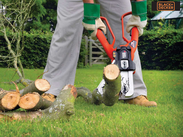 BLACK + DECKER GK 1000 Alligator Powered Lopper 550W 240V Easy Use 4 Inch Cut