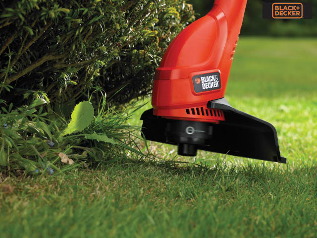 BLACK + DECKER GL250 Strimmer 250W Lightweight Bump Feed 23cm Cutting Width
