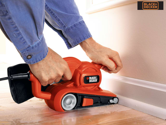 BLACK + DECKER KA86 720W Belt Sander 75x457mm with Dust Bag and Tracking