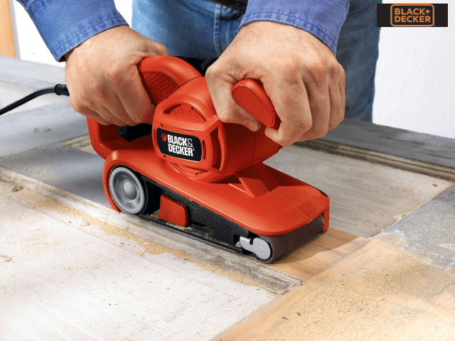 BLACK + DECKER KA86 720W Belt Sander 75x457mm with Dust Bag and Tracking
