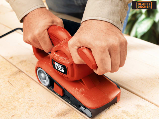 BLACK + DECKER KA86 720W Belt Sander 75x457mm with Dust Bag and Tracking