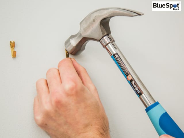 BlueSpot Tools 450g Claw Hammer Steel Shaft Contoured Handle Shock Absorbent