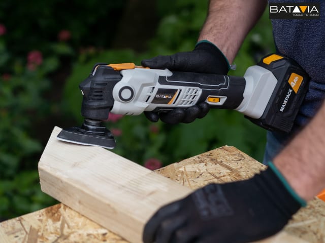 Batavia Anti-vibration Multi-tool 18V Bare Unit with Dust Extraction Adapter
