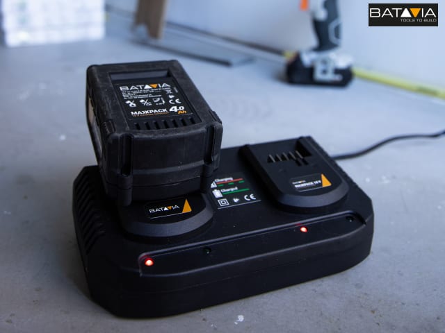 Batavia MAXXPACK Dual Charger 240V for 18V Li-ion Batteries - Fast Charging