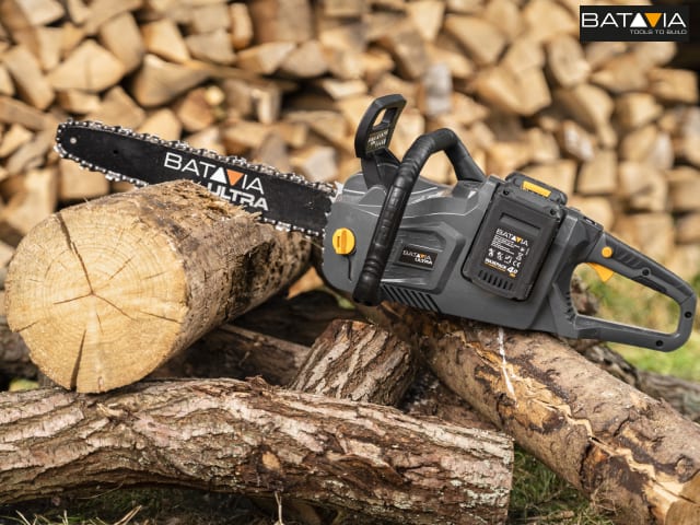 Batavia MAXXPACK Brushless 18in Chainsaw 36V Bare Unit for Garden & DIY