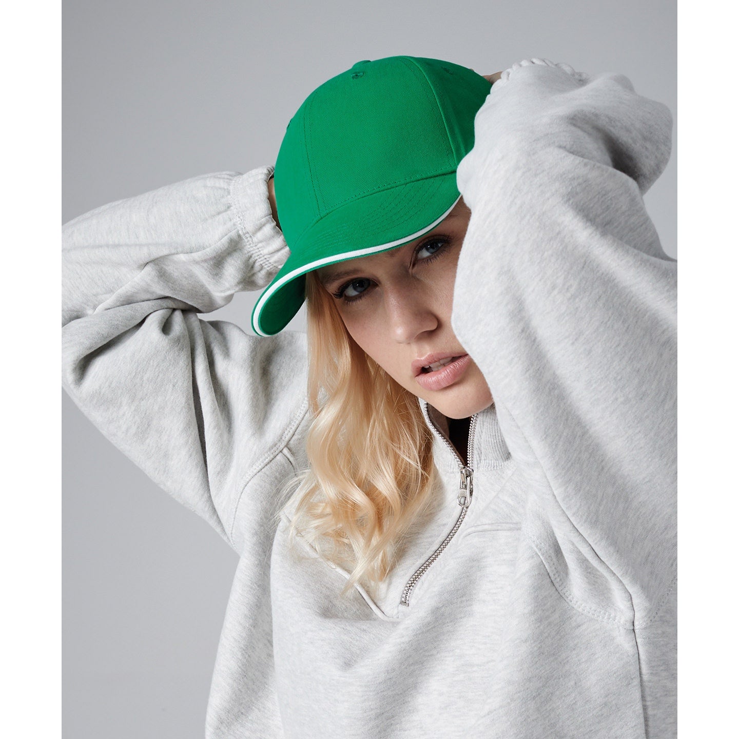 Beechfield Athleisure 6-Panel Cap Mid Profile Structured Peak Tearaway Label