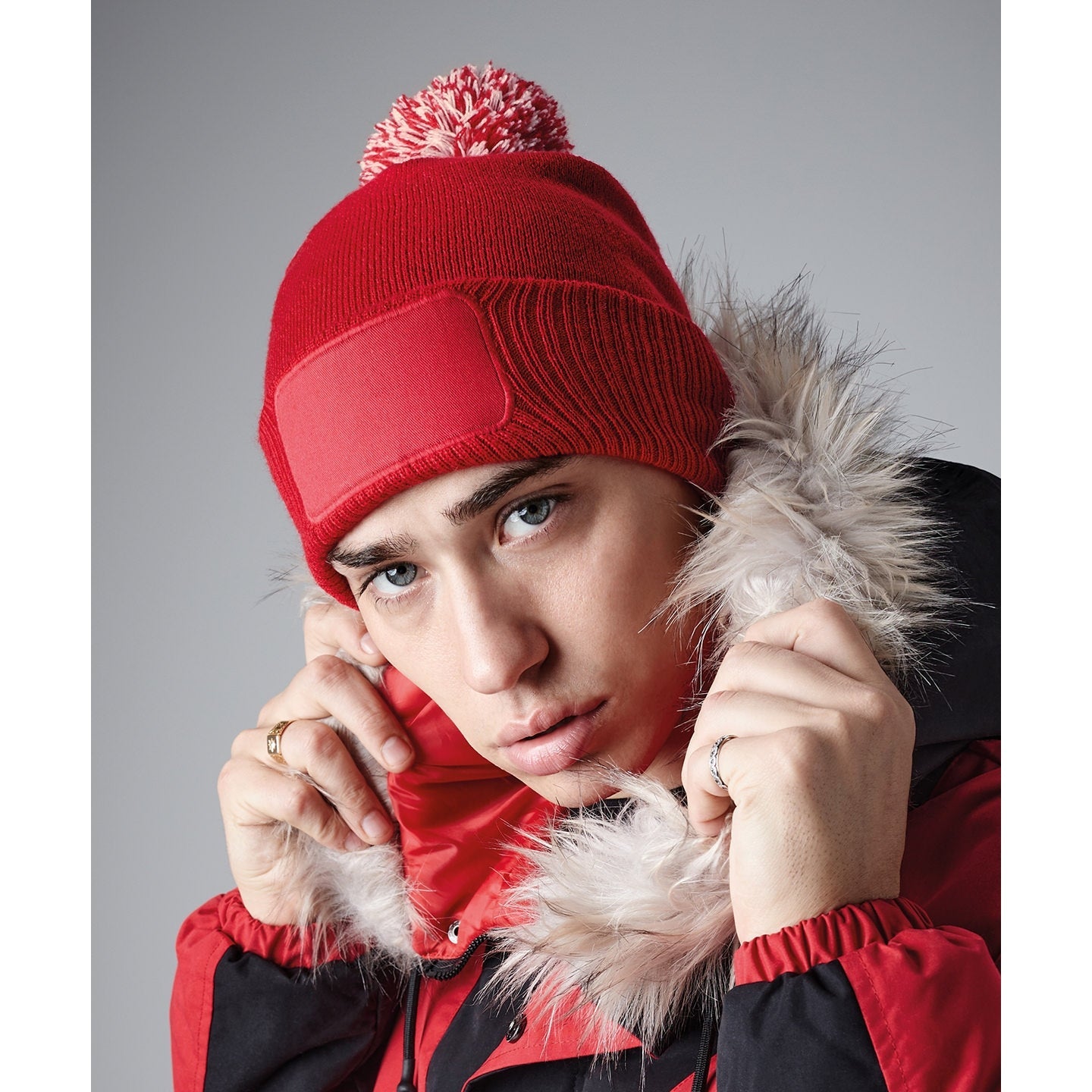 Beechfield Snowstar Beanie Double-Layer Knit Two-Tone Pom Pom Cotton Patch
