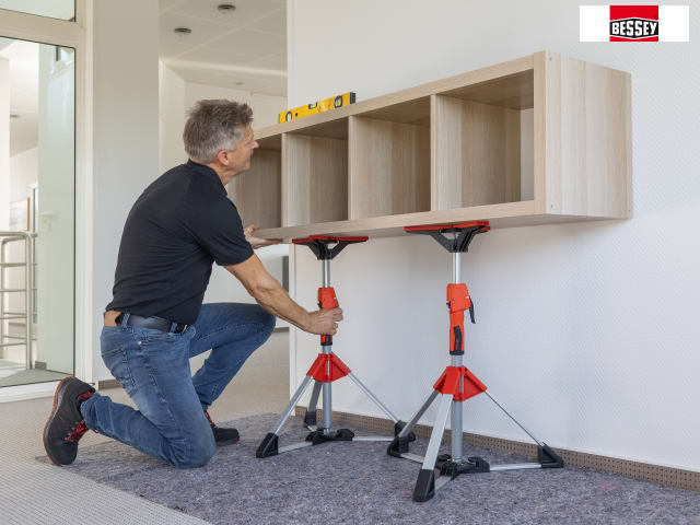 Bessey Telescopic Drywall Support 575-910mm 350kg Capacity Adjustable Grip